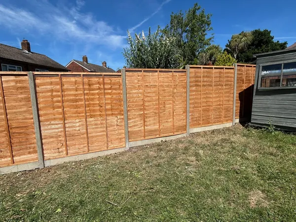 New lap panel garden fence